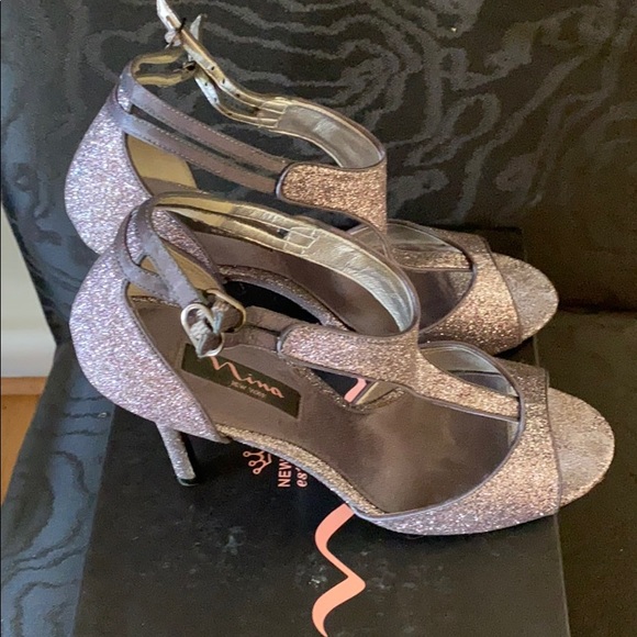 Evening Shoes - Picture 2 of 5